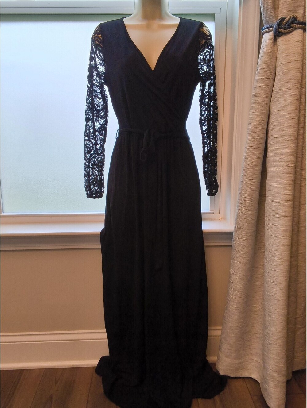Kranda Black Size S Waisted V Neck Party Dress Maxi Long Lace Sleeve